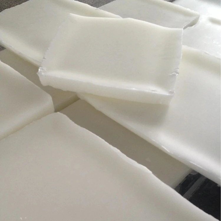 Céir mhicricriostalach